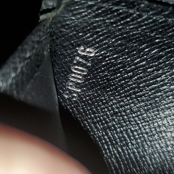 Louis Vuitton man Black epi Leather wallet🖤🖤🖤 - Picture 11 of 11